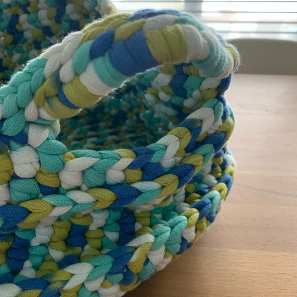 NEW!! Hand crocheted 12” diameter 9” high basket with handles. - Picture 4 of 6